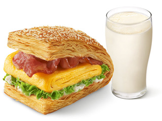 [自助餐饮]-肯德基-培根厚蛋烧法风烧饼+百事